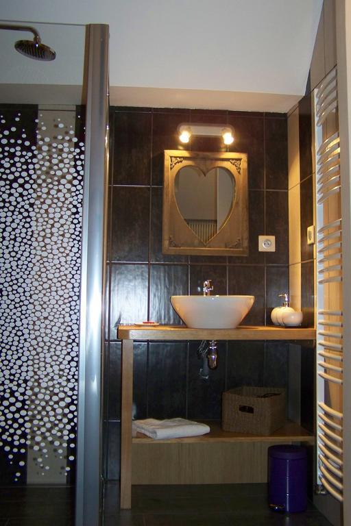 Les Hotes Du Lac, Chambres Et Tables D'Hotes Mandailles  Zimmer foto